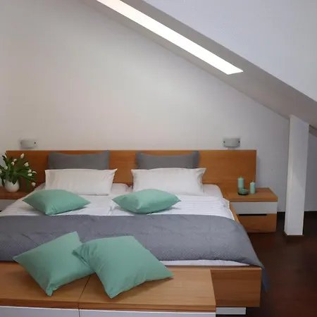 Residenz Waldblick 5 Sterne Penthouse-ferienwohnung Klassifizierung Dtv * Вахенхайм-ан-дер-Вайнштрасе